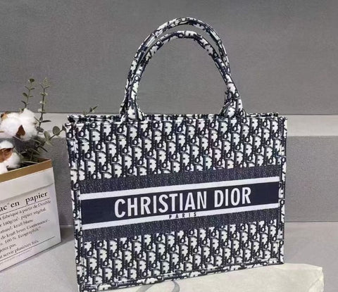 4393 - Dior